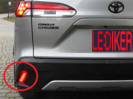 Toyota Corolla Cross (2022) - modyfikacja tylnych lamp + przeciwmgłowe USA > EU