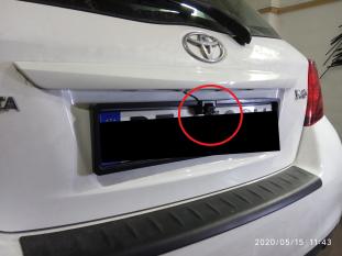 Toyota Yaris  montaż kamery cofania